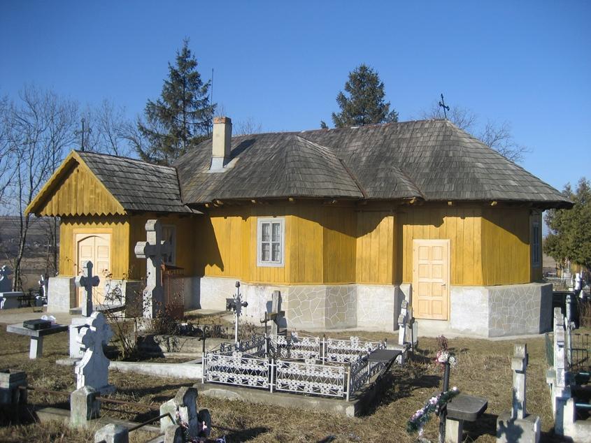 Biserica - vedere exterioară